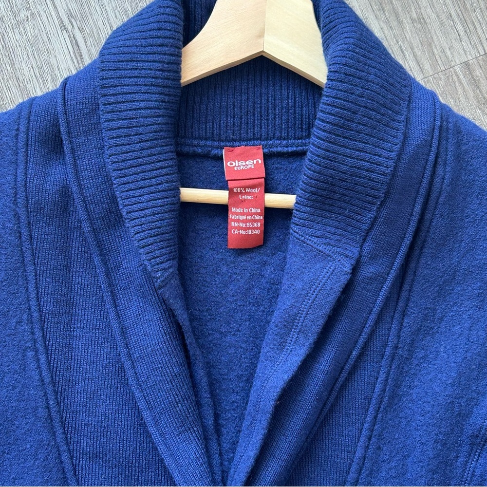 Women’s Olsen 100% lamp wool cardigan sweater - Picture 2 of 12